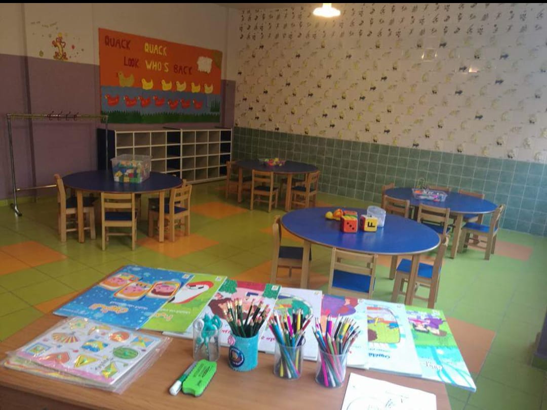 تعلن ثانوية تيروس بفرعيها الإنكليزي والفرنسي عن إستمرار التسجيل للعام الدراسي القادم 2018-2019